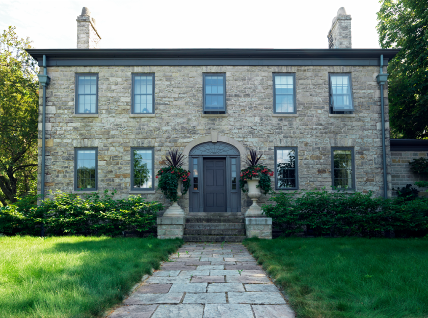 5 Heritage Homes This Assistant Curator Finds the “Sexiest” in NOTL